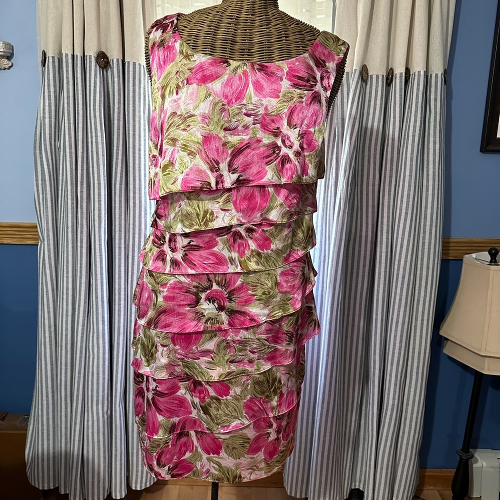Connected, Floral Pink and Green Sleeveless Dress Size X-Large